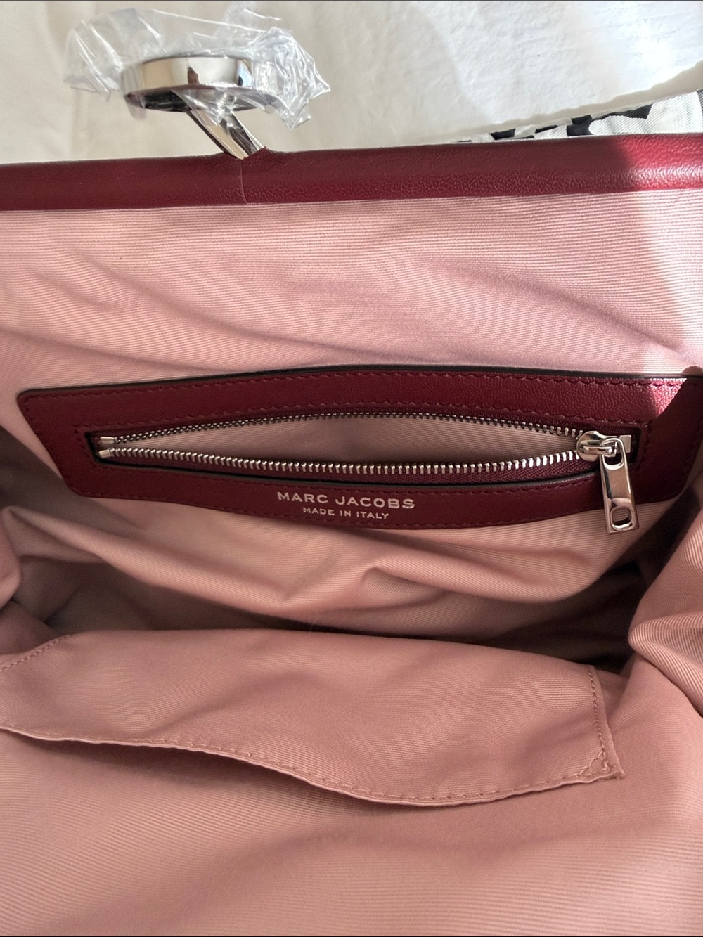 Marc Jacobs Quilted Shoulder Bag in Burgundy with Silver Chain - Picture 5 of 10